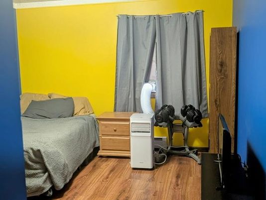 Bedroom, Fitness Equipment, Interior, Wood Texture Flooring