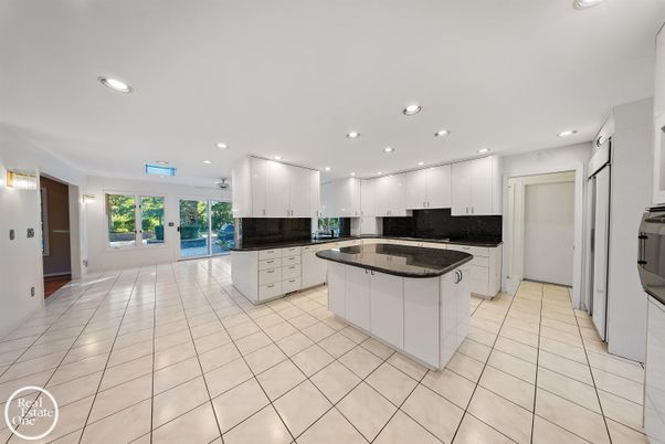 Interior, Kitchen, Recessed Lighting