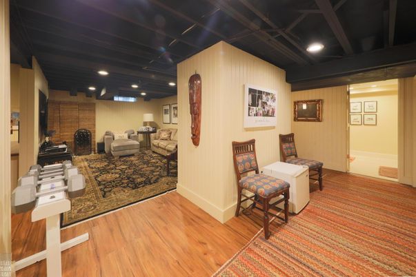 Interior, Recessed Lighting, Wood Texture Flooring