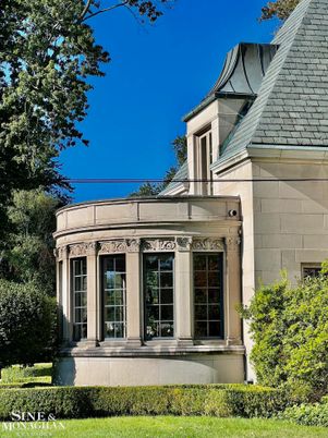 Exterior, Facade, French Provincial
