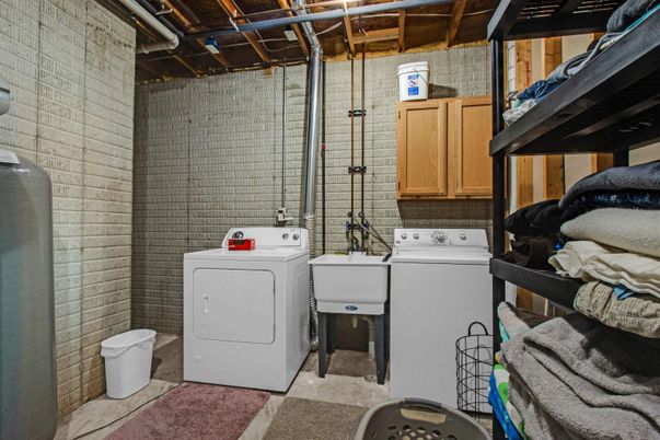 Interior, Stone Walls, Washer