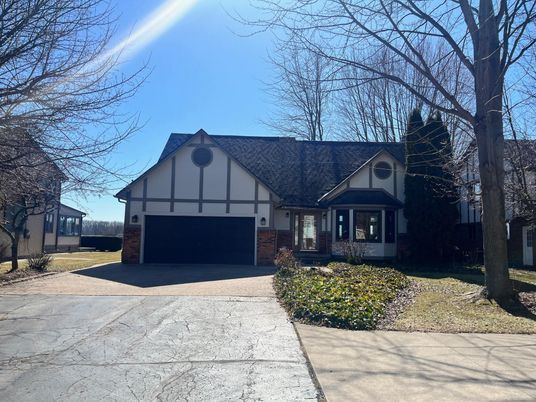 Attached, Exterior, Facade, Tudor Revival