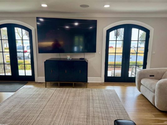 Interior, Recessed Lighting, Wood Texture Flooring