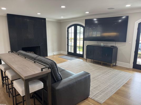 Dining room, Fireplace, Interior, Recessed Lighting, Wood Texture Flooring
