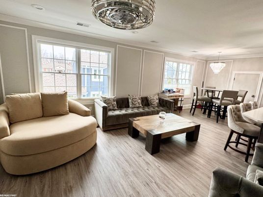 Chandelier, Dining room, Interior, Living room, Recessed Lighting, Wood Texture Flooring
