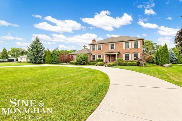 Backyard, Exterior, Facade, Brick Facade, Georgian