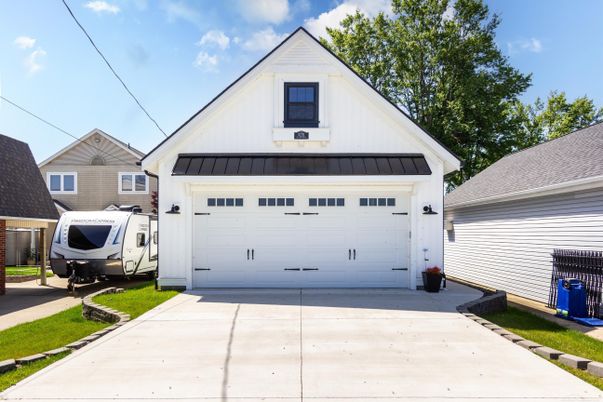 Detached Garage, Exterior