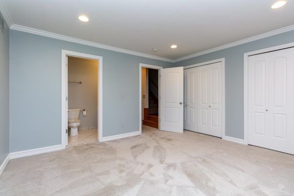 Bathroom, Empty room, Interior, Recessed Lighting