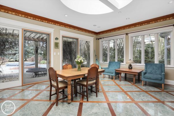 Dining room, Interior, Recessed Lighting
