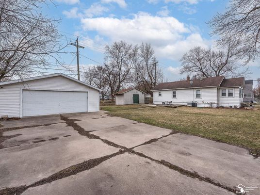 Backyard, Detached Garage, Exterior