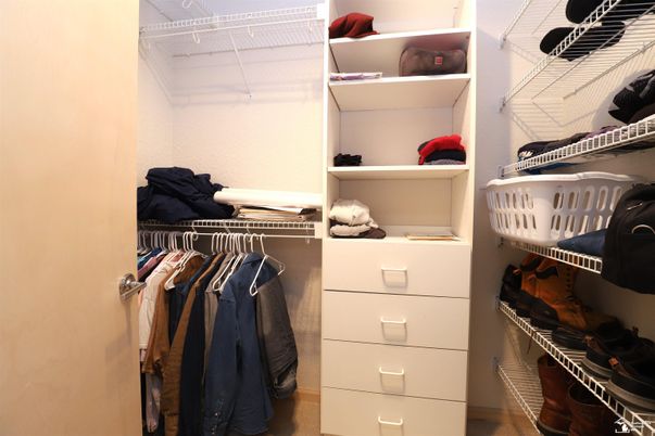 Interior, Walk-in Closets
