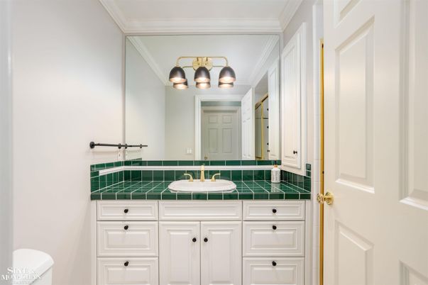 Bathroom, Interior, Tile Countertops