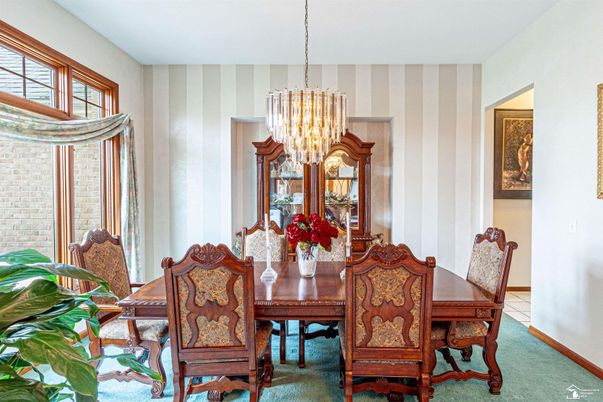 Chandelier, Dining room, Interior