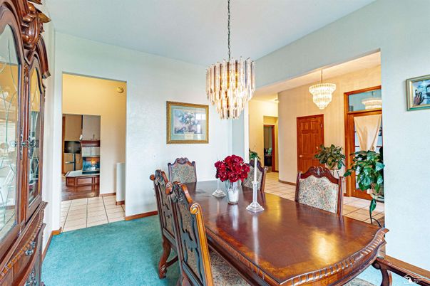 Chandelier, Dining room, Interior