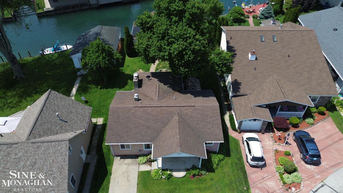 Exterior, Drone