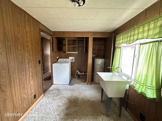 Interior, Washer, Wooden Walls