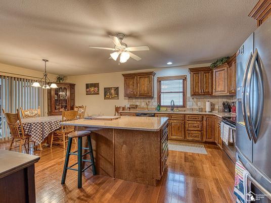 Dining room, Interior, Kitchen, Pendant Lights, Recessed Lighting, Wood Texture Flooring