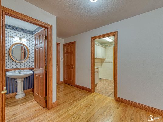 Bathroom, Interior, Recessed Lighting, Wood Texture Flooring