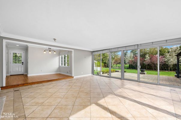 Empty room, Interior, Sun Room