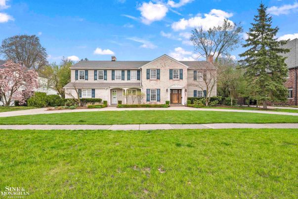 Backyard, Exterior, Facade, Brick Facade, Georgian