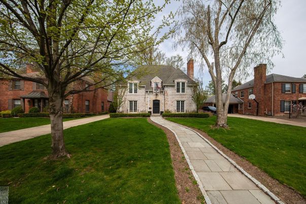 Backyard, Exterior, Facade, Brick Facade, French Provincial