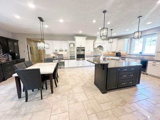 Dining room, Interior, Kitchen, Pendant Lights, Recessed Lighting, Stainless Steel Appliances