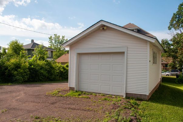 Detached Garage, Exterior
