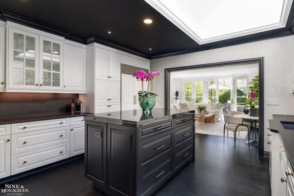 Dining room, Interior, Kitchen, Recessed Lighting, Wood Texture Flooring