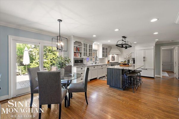 Dining room, Interior, Kitchen, Pendant Lights, Recessed Lighting, Wood Texture Flooring