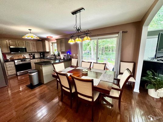 Dining room, Interior, Kitchen, Pendant Lights, Wood Texture Flooring