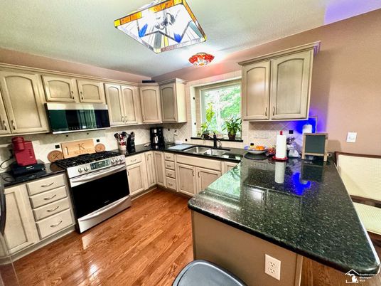 Interior, Kitchen, Wood Texture Flooring