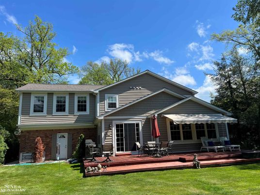 Exterior, Facade, Brick Facade, Split Level