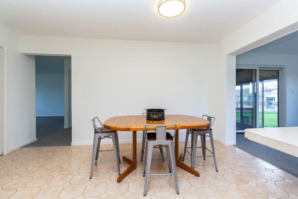 Dining room, Interior