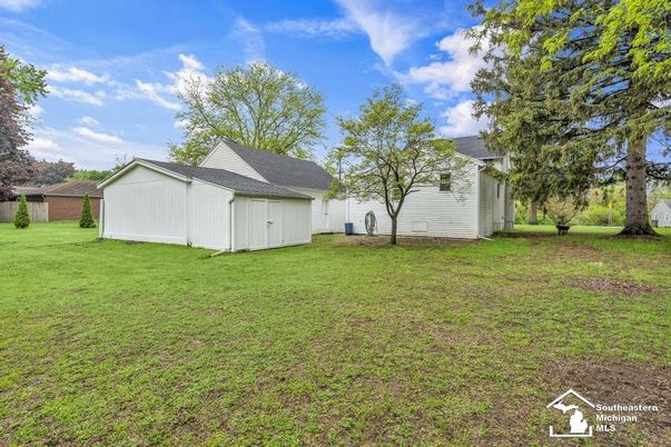 Backyard, Detached Garage, Exterior