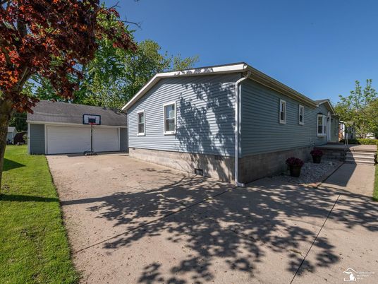 Detached Garage, Exterior