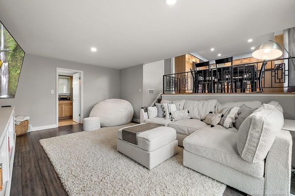 Interior, Kitchen, Living room, Recessed Lighting, Wood Texture Flooring