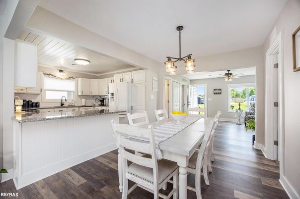 Dining room, Interior, Kitchen, Pendant Lights, Stainless Steel Appliances, Wood Texture Flooring