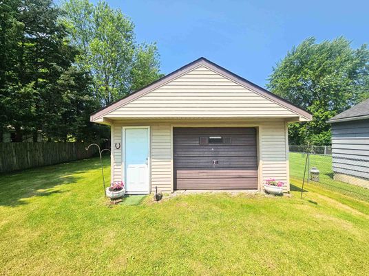 Backyard, Detached Garage, Exterior