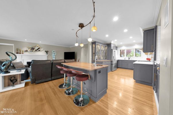 Interior, Kitchen, Pendant Lights, Recessed Lighting, Wood Texture Flooring