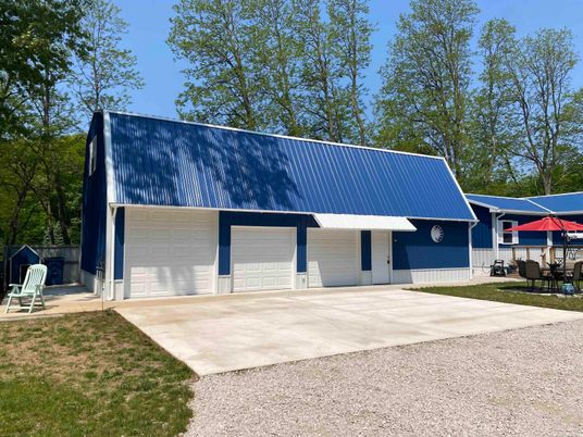 Detached Garage, Exterior