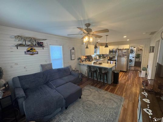 Interior, Kitchen, Living room, Recessed Lighting, Wood Texture Flooring