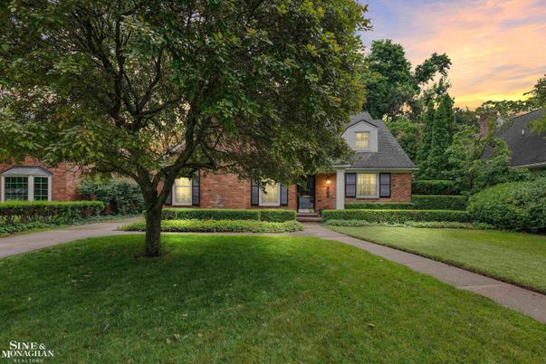 Backyard, Exterior, Facade, Brick Facade, Cape Cod