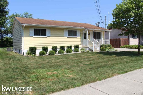 Backyard, Exterior, Facade, Cape Cod