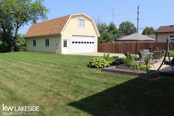 Backyard, Detached Garage, Exterior