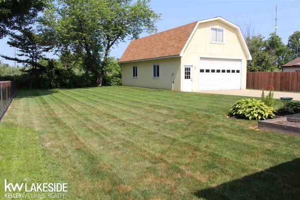 Backyard, Detached Garage, Exterior