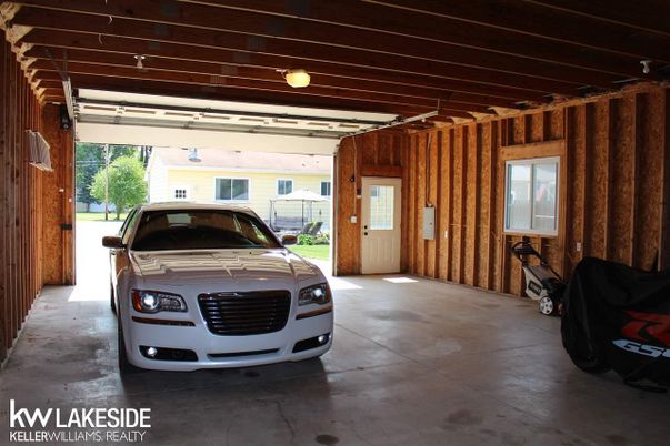 Garage, Interior, Wooden Beams, Wooden Walls