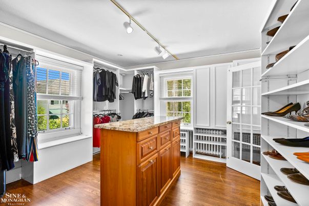 Interior, Walk-in Closets, Wood Texture Flooring