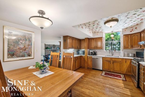 Dining room, Interior, Kitchen, Stainless Steel Appliances, Wood Texture Flooring