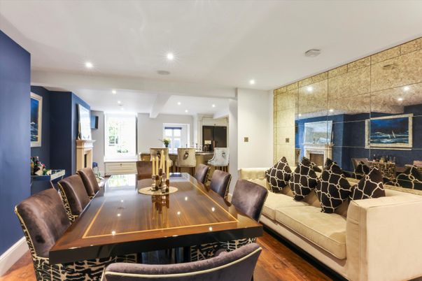 Dining room, Interior, Living room, Recessed Lighting, Wood Texture Flooring