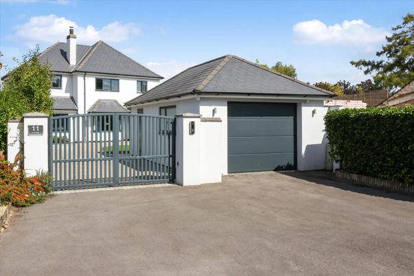 Detached Garage, Exterior